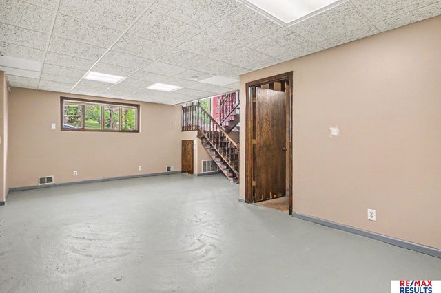 900 Mckenzie Avenue, Council Bluffs, IA 51503