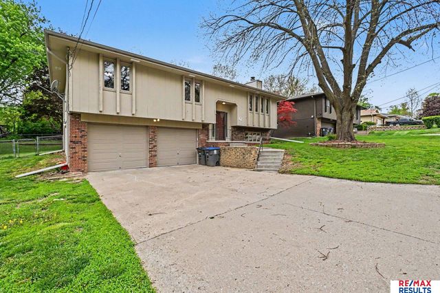 900 Mckenzie Avenue, Council Bluffs, IA 51503