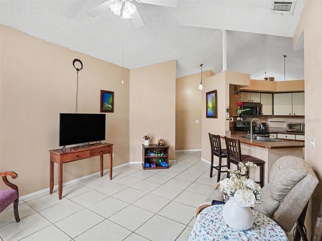 184 CORAL REEF CIRCLE, Kissimmee, FL 34743