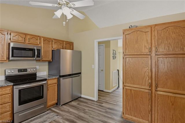 120 Hazelwood Court, Lexington, NC 27295