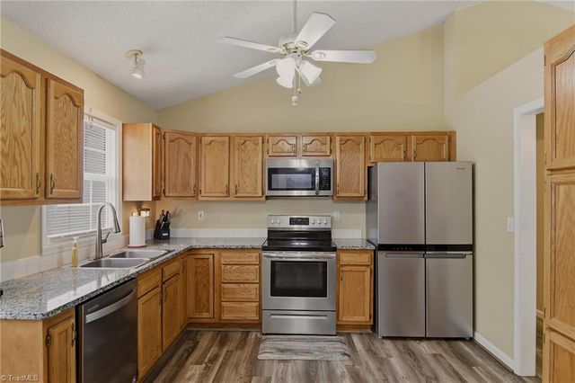 120 Hazelwood Court, Lexington, NC 27295