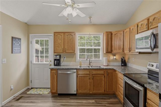 120 Hazelwood Court, Lexington, NC 27295