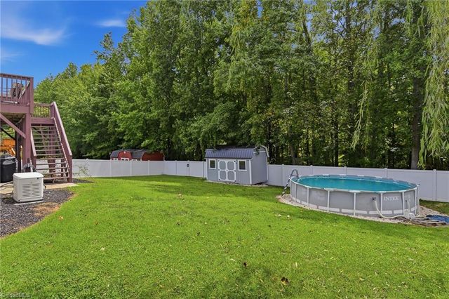 120 Hazelwood Court, Lexington, NC 27295