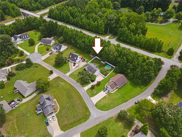 120 Hazelwood Court, Lexington, NC 27295