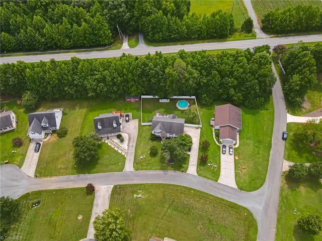 120 Hazelwood Court, Lexington, NC 27295