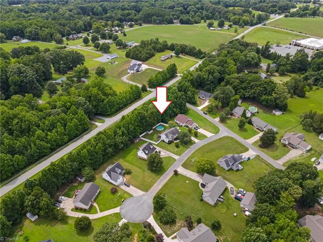 120 Hazelwood Court, Lexington, NC 27295