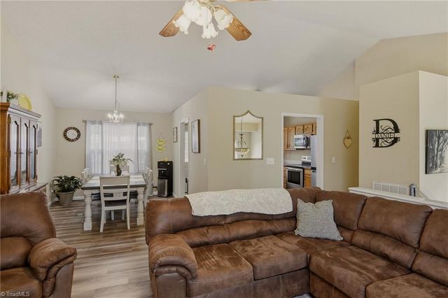 120 Hazelwood Court, Lexington, NC 27295