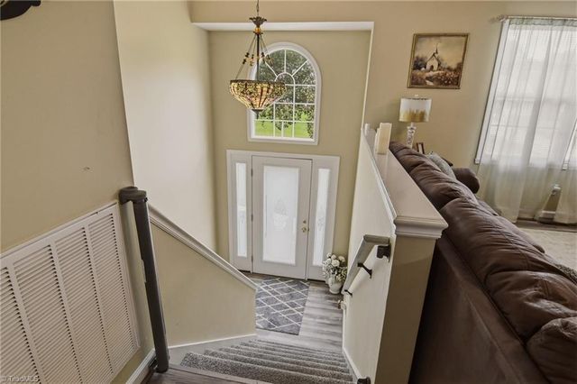 120 Hazelwood Court, Lexington, NC 27295