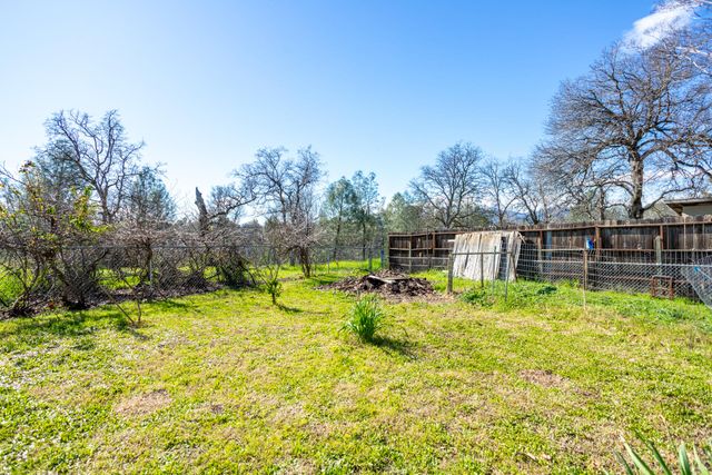 4521 White River Drive, Redding, CA 96003
