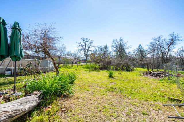 4521 White River Drive, Redding, CA 96003