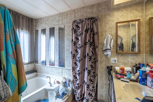 4521 White River Drive, Redding, CA 96003