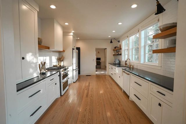 416 Avenue E, Marble Falls, TX 78654