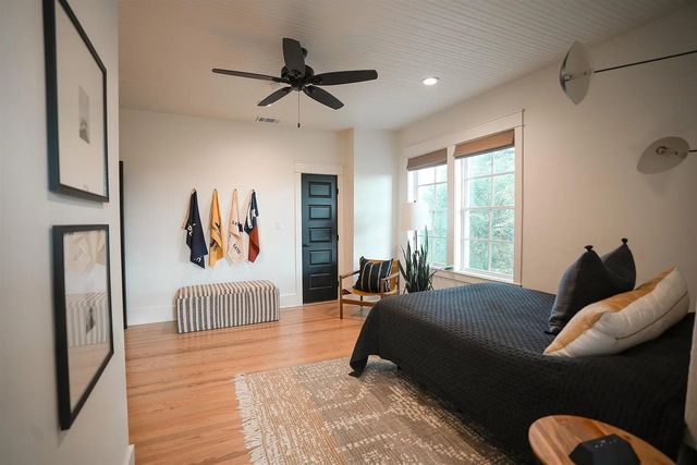 416 Avenue E, Marble Falls, TX 78654