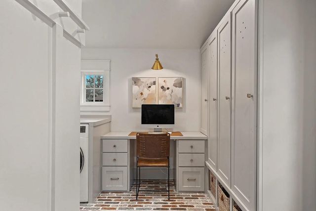 416 Avenue E, Marble Falls, TX 78654