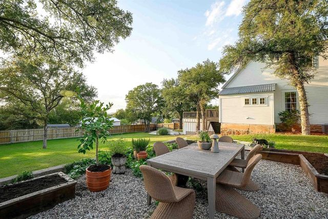 416 Avenue E, Marble Falls, TX 78654