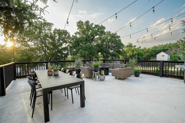 416 Avenue E, Marble Falls, TX 78654