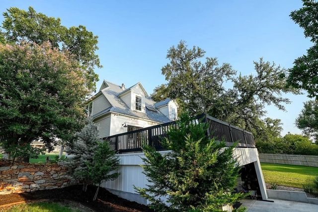 416 Avenue E, Marble Falls, TX 78654