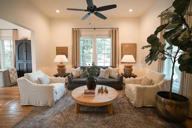 416 Avenue E, Marble Falls, TX 78654