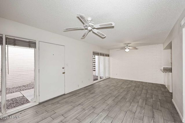 1734 W TUCKEY Lane 11, Phoenix, AZ 85015