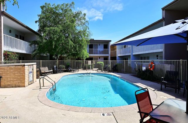 1734 W TUCKEY Lane 11, Phoenix, AZ 85015