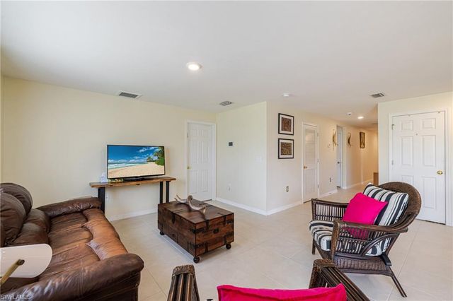 1607 35th LN, Cape Coral, FL 33909