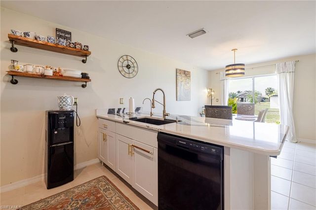 1607 35th LN, Cape Coral, FL 33909