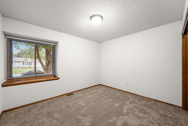 1717 NW 9th Street, Ankeny, IA 50023