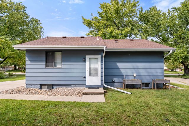 1717 NW 9th Street, Ankeny, IA 50023