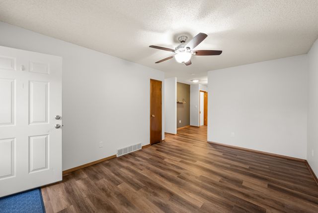 1717 NW 9th Street, Ankeny, IA 50023