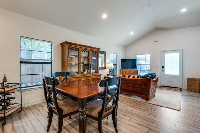 711 Hollywood Avenue, Dallas, TX 75208