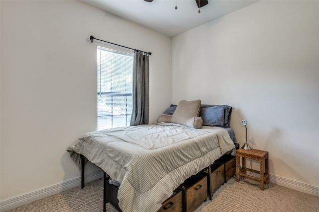 711 Hollywood Avenue, Dallas, TX 75208