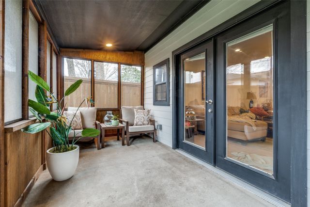 711 Hollywood Avenue, Dallas, TX 75208