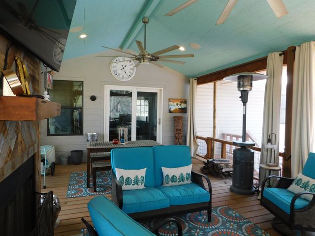 14144 N CR 2125, Henderson, TX 75652