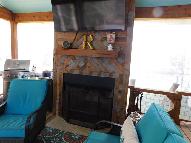 14144 N CR 2125, Henderson, TX 75652