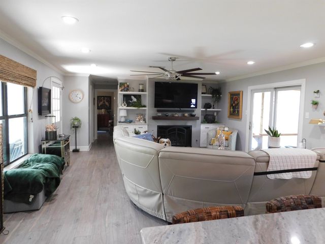 14144 N CR 2125, Henderson, TX 75652