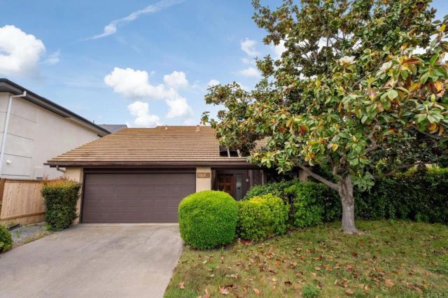 3817 Avenida Feliz, Rancho Santa Fe, CA 92091