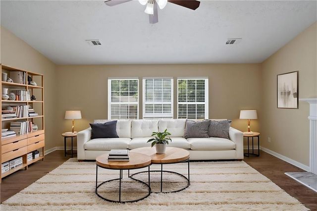 2378 Mills Bend, Decatur, GA 30034