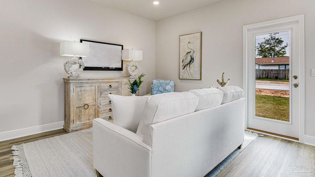 2607 Cliff Hollow Cir, Gulf Breeze, FL 32563