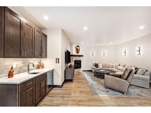 50 Fly Caster Ln, Silverthorne, CO 80498