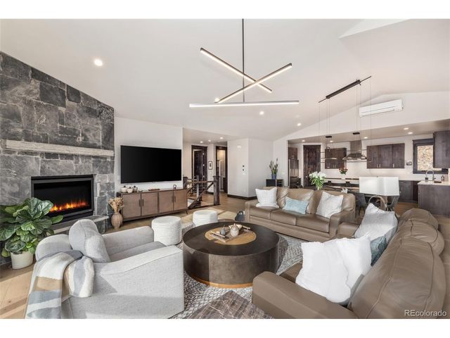 50 Fly Caster Ln, Silverthorne, CO 80498