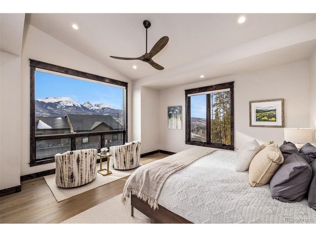 50 Fly Caster Ln, Silverthorne, CO 80498