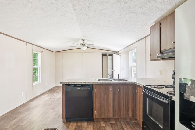 177 Quail Hollow Rd, Summertown, TN 38483