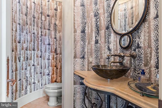 6413 GARNETT DR, Chevy Chase, MD 20815