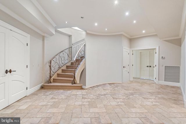 6413 GARNETT DR, Chevy Chase, MD 20815