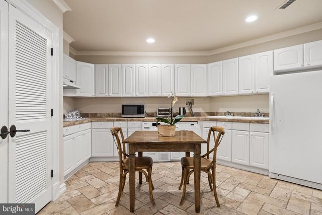 6413 GARNETT DR, Chevy Chase, MD 20815