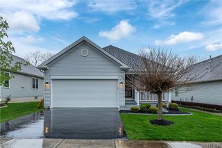 32 Hickory Grove Lane, Cheektowaga, NY 14227