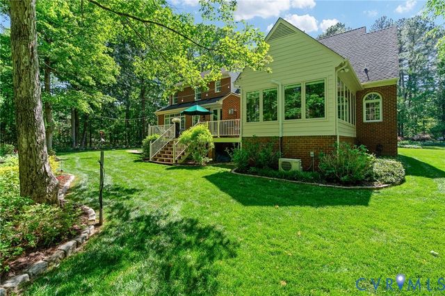 631 Monacan Dr, Richmond, VA 23238
