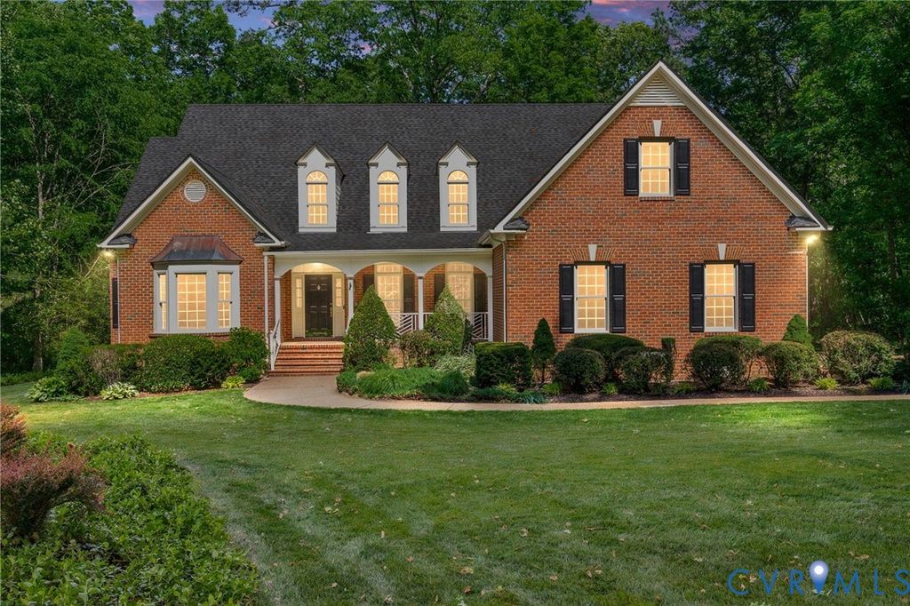 631 Monacan Dr, Richmond, VA 23238