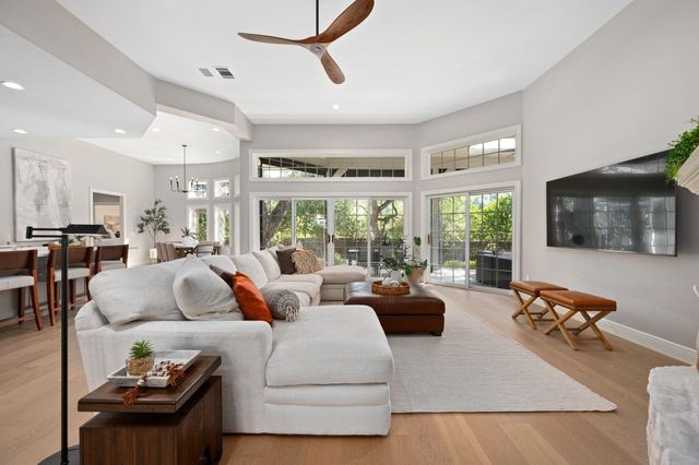 5300 N Scout Island CIR, Austin, TX 78731