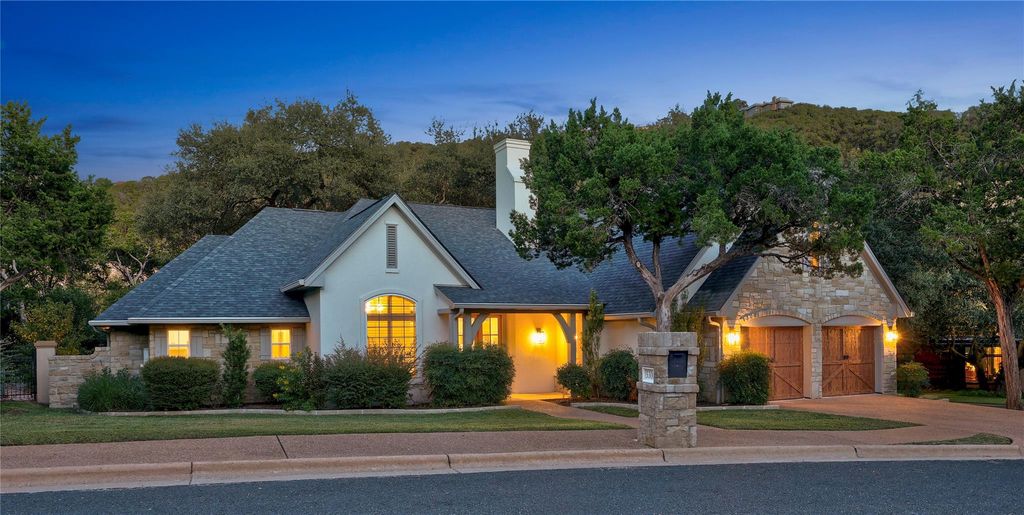 5300 N Scout Island CIR, Austin, TX 78731